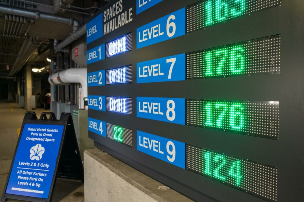 Display of available parking spaces on various levels of a parking structure